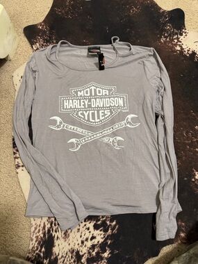 Harley-Davidson Women's Light Gray Long-Sleeve Logo Tee